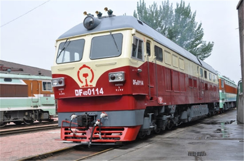 與蘭州機(jī)車廠攜手合作(圖1)